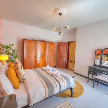 Beautifully Furnished Seafront 4 Bedrooms Goslm-4 Sliema Ngoại thất bức ảnh
