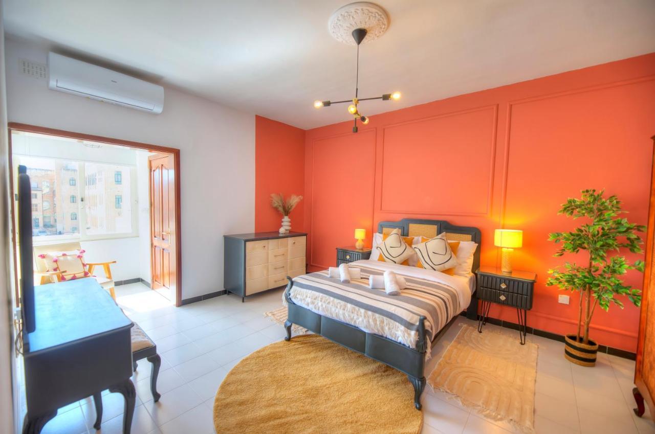 Beautifully Furnished Seafront 4 Bedrooms Goslm-4 Sliema Ngoại thất bức ảnh