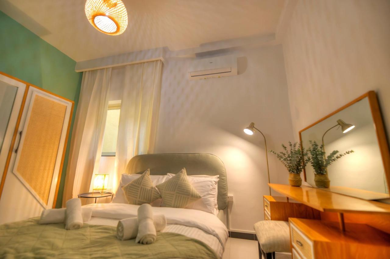 Beautifully Furnished Seafront 4 Bedrooms Goslm-4 Sliema Ngoại thất bức ảnh