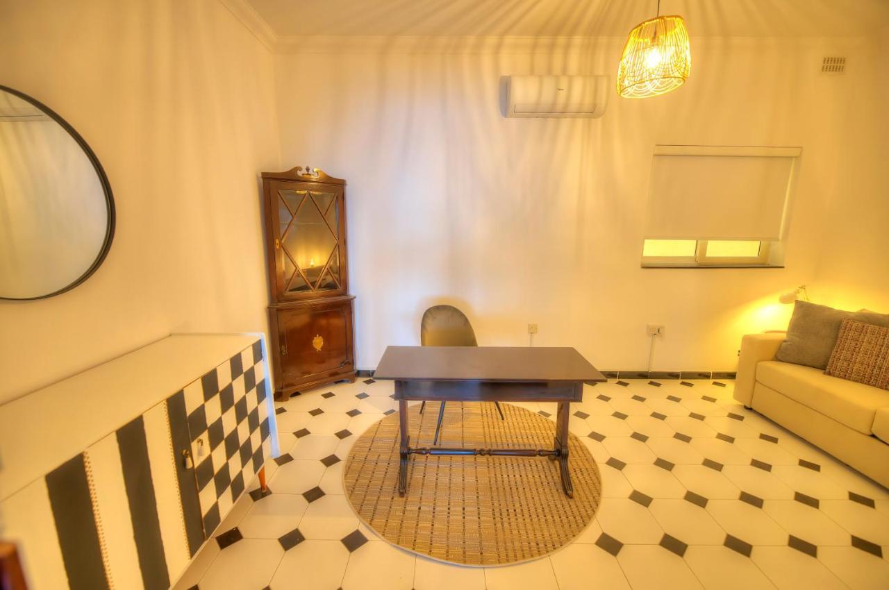 Beautifully Furnished Seafront 4 Bedrooms Goslm-4 Sliema Ngoại thất bức ảnh