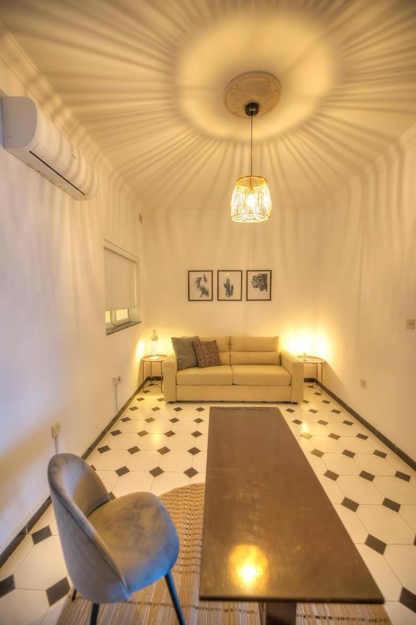 Beautifully Furnished Seafront 4 Bedrooms Goslm-4 Sliema Ngoại thất bức ảnh