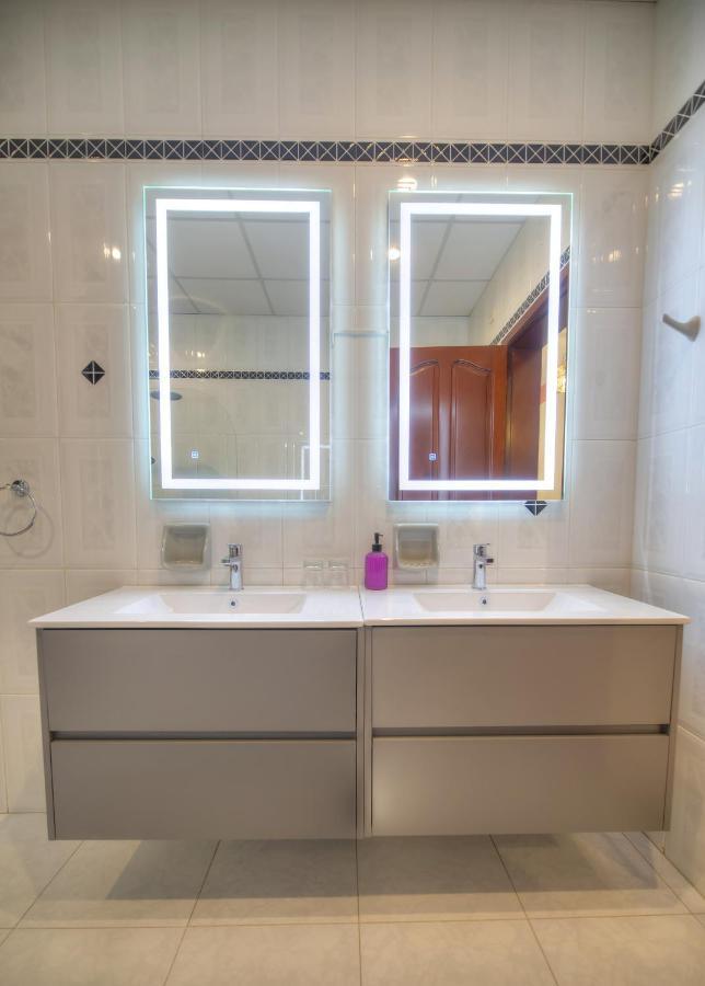 Beautifully Furnished Seafront 4 Bedrooms Goslm-4 Sliema Ngoại thất bức ảnh