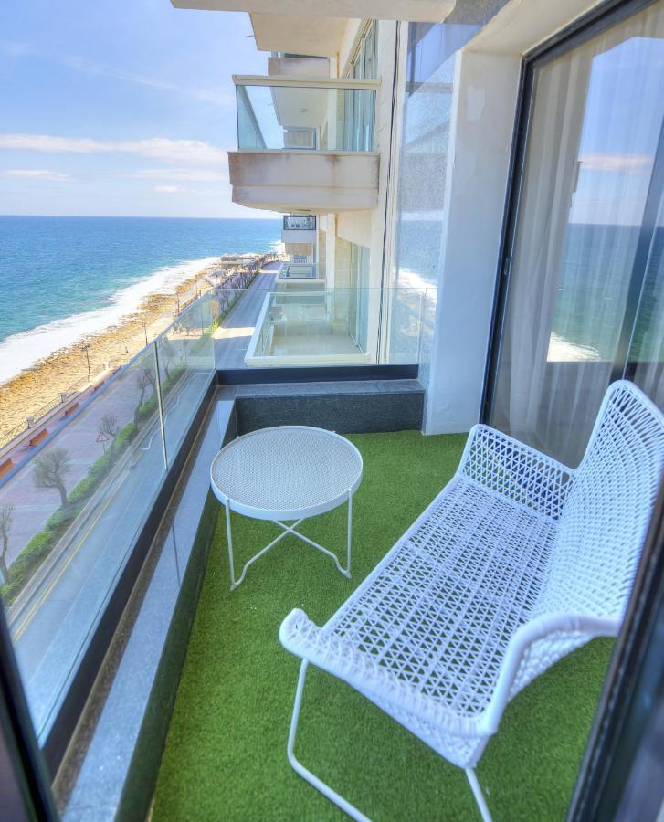 Beautifully Furnished Seafront 4 Bedrooms Goslm-4 Sliema Ngoại thất bức ảnh