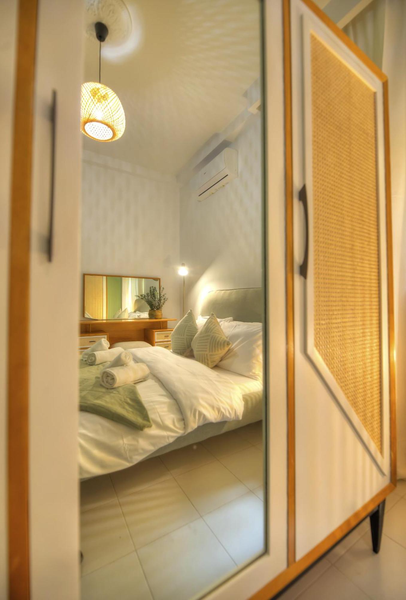 Beautifully Furnished Seafront 4 Bedrooms Goslm-4 Sliema Ngoại thất bức ảnh