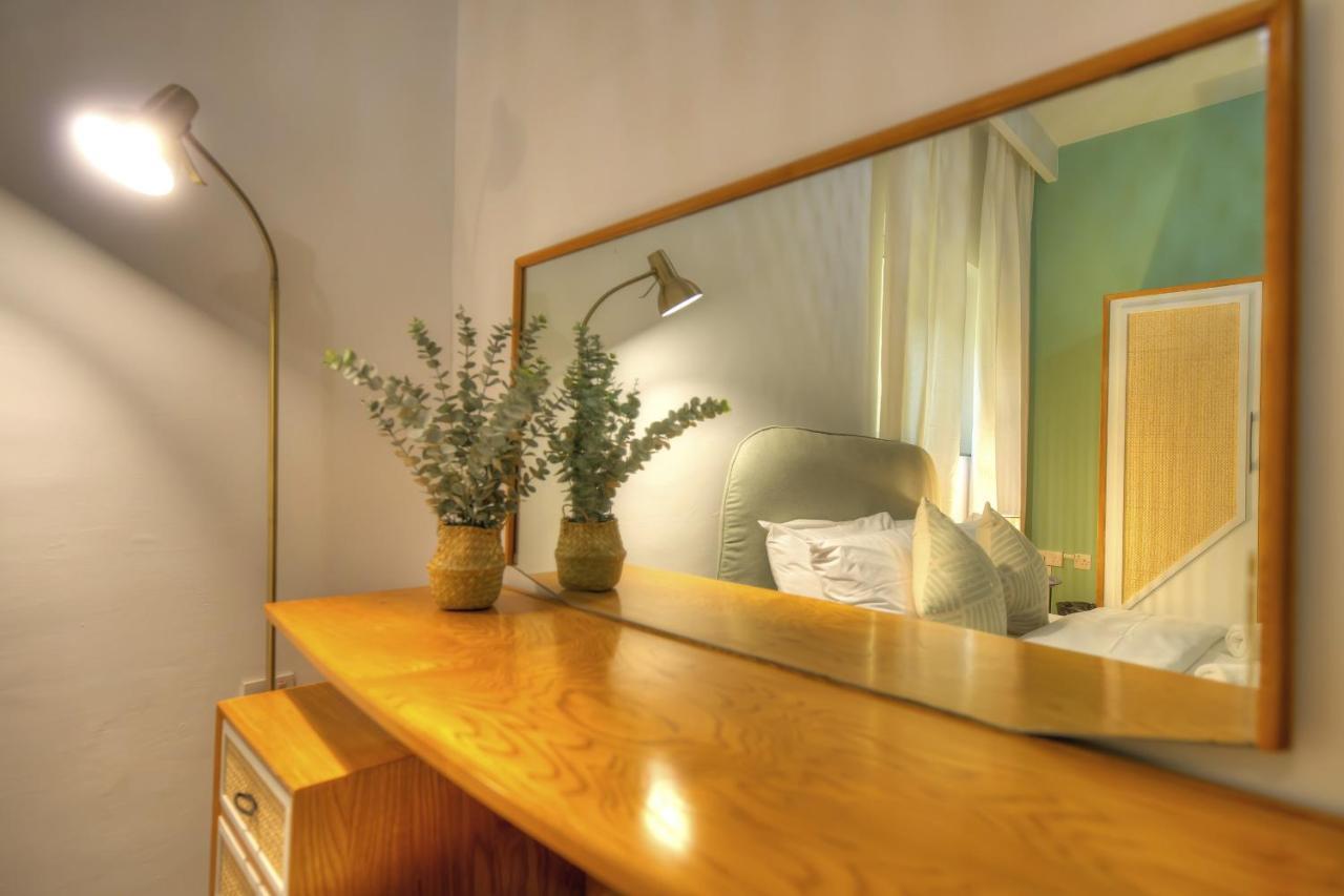 Beautifully Furnished Seafront 4 Bedrooms Goslm-4 Sliema Ngoại thất bức ảnh